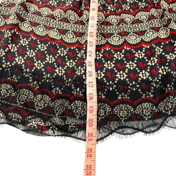 KNOX ROSE 100% Rayon Floral Off Shoulder Boho Top with Lace Trim at Hem Sz S - Picture 6 of 9